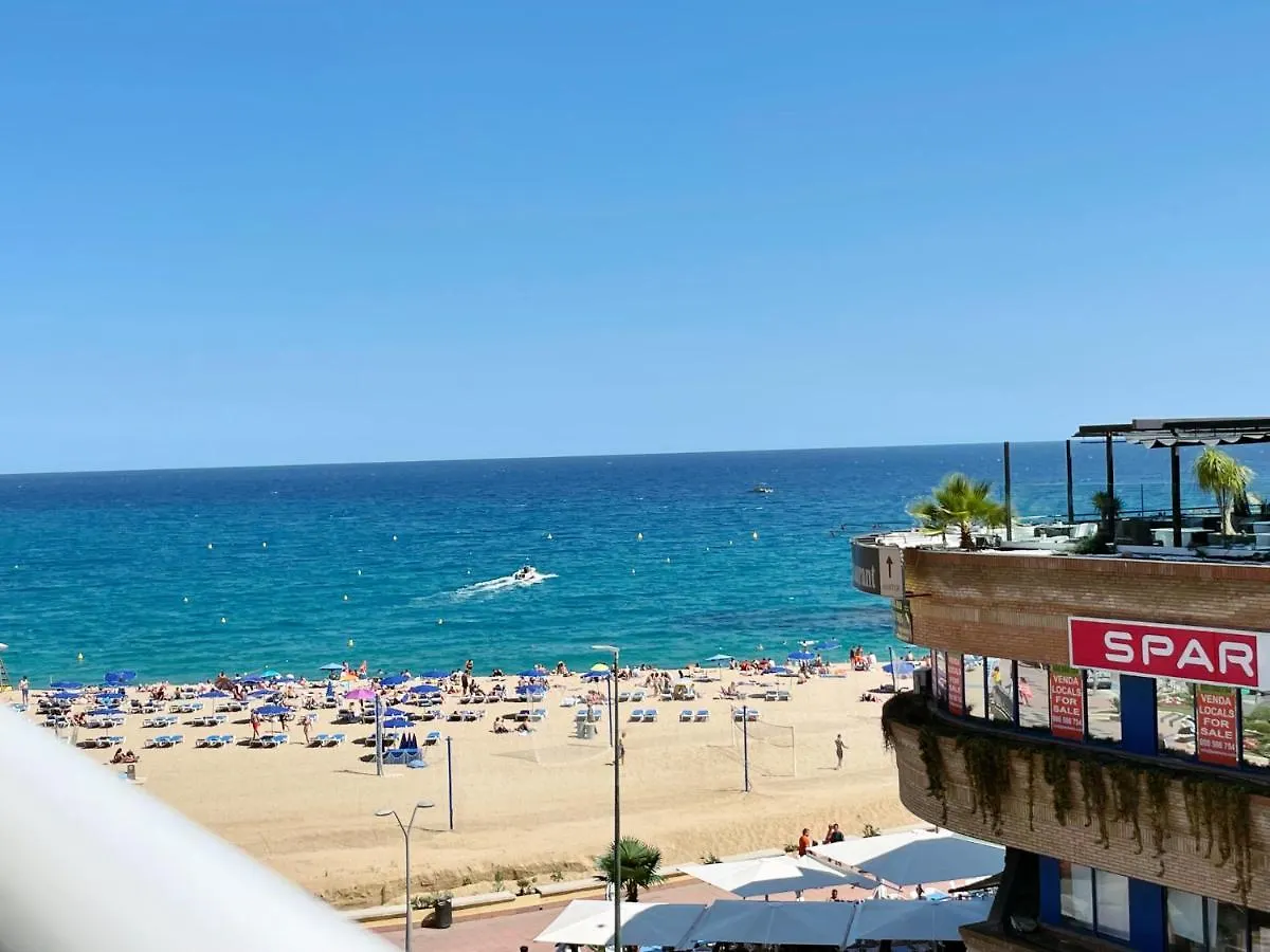 Live Lloret Lloret de Mar 0*,  Spain